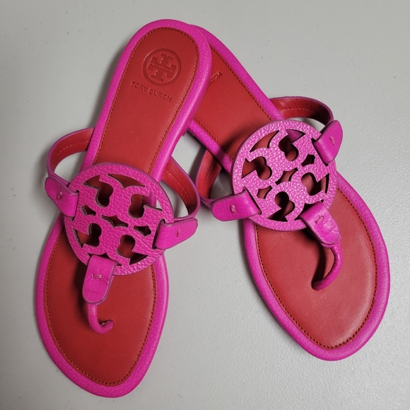Tory Burch NWT Miller Thong Sandals Size 7. - Picture 9 of 13